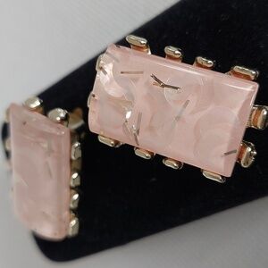 Pink Confetti Mid-Century Lucite Goldtone Clip Earrings Vintage GVC